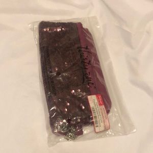 NWT ThirtyOne Forever Foldover Clutch in Crushed Berry Pebble with Sequins